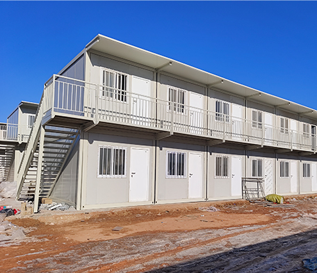 Flaches Containerhaus